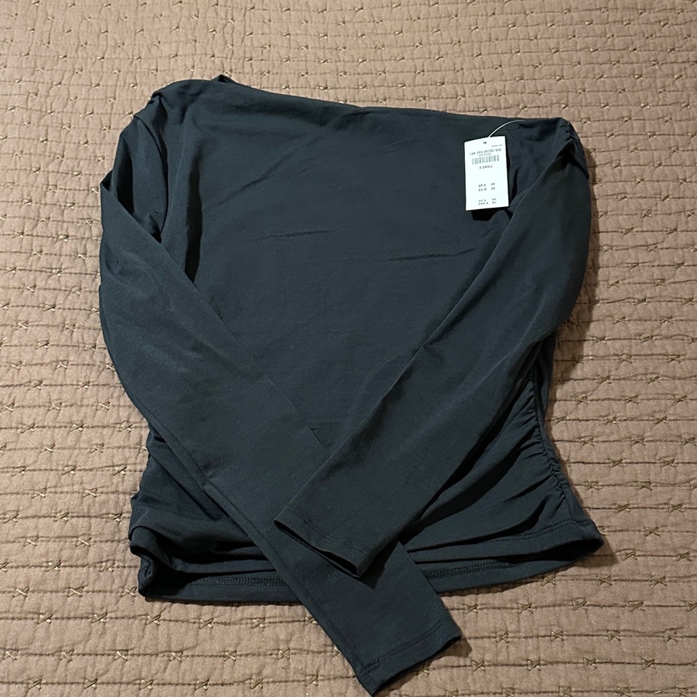 Abercrombie & Fitch Long Sleeve Asymmetrical Top